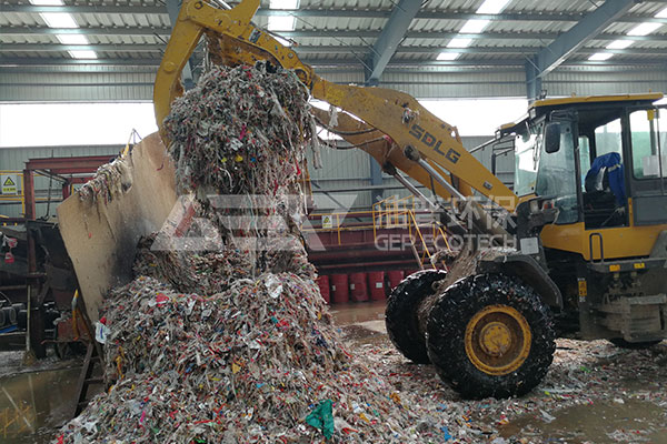 造紙廠絞繩廢料破碎生產(chǎn)線現(xiàn)場,破碎處理系統(tǒng)