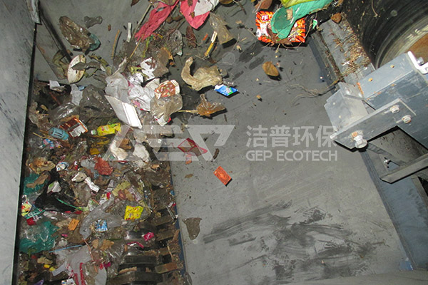 RDF生產(chǎn)線破碎機(jī)解決生活垃圾問題，RDF燃料處置方案介紹