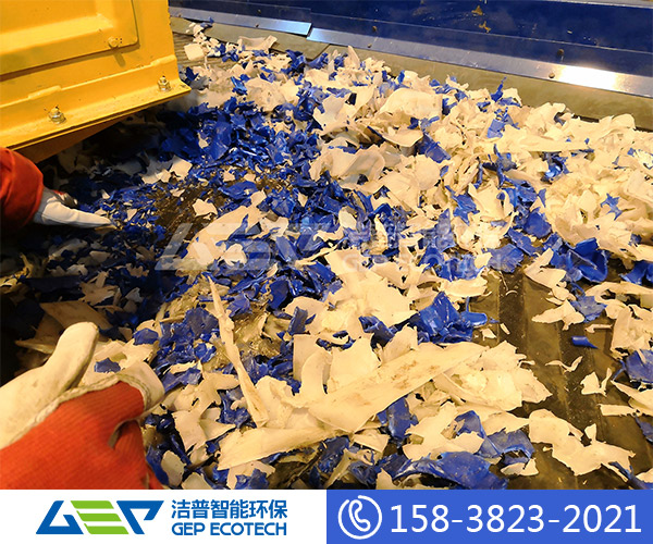化工塑料桶破碎工藝流程，廢舊塑料破碎回收生產(chǎn)線