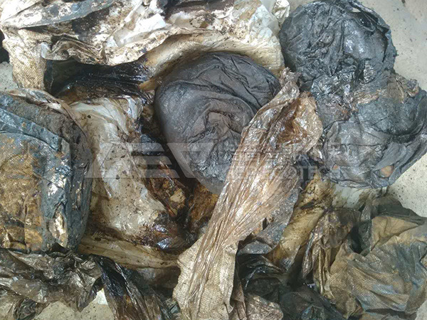 油泥垃圾破碎處理需要那種設(shè)備？